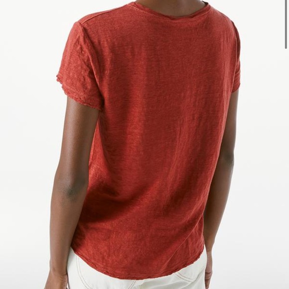 Frame Easy True Raw Edged Tee in Redwood - Picture 13 of 16